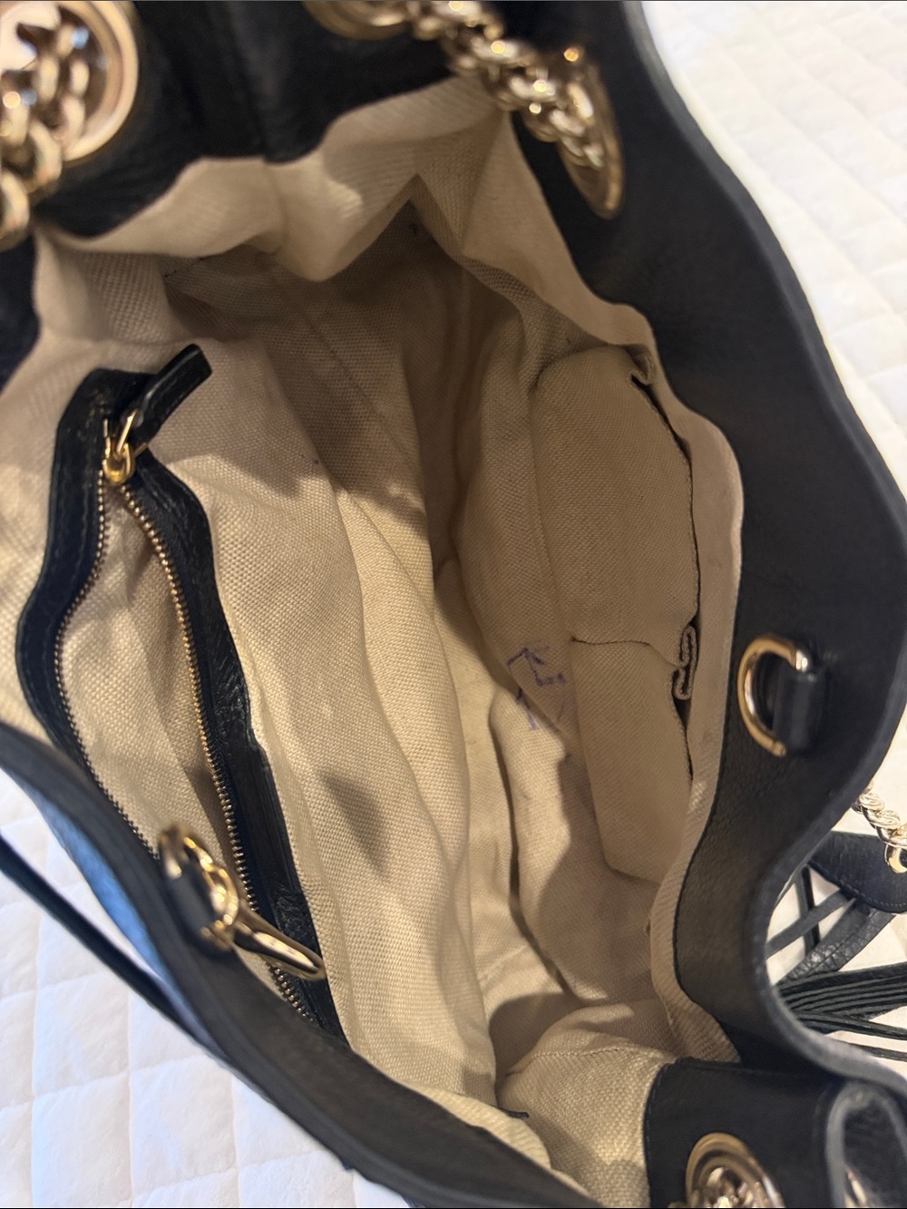 Gucci Black Pebbled Leather Shoulder Bag with Gold Chain Straps and Tassel - Picture 3 of 5